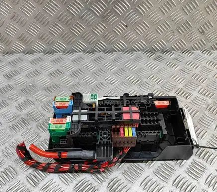 Mercedes-Benz GLE W167 Fuse box set A1679063203