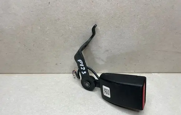 BMW 5 G30 G31 G38 Rear seatbelt buckle 7475017 636471100E 11122018