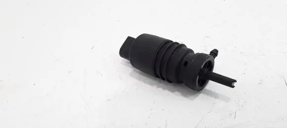 Mercedes-Benz C W203 Windscreen/windshield washer pump