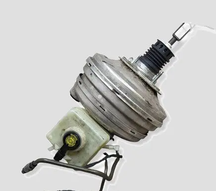 BMW 5 E60 E61 Brake booster 32067179D