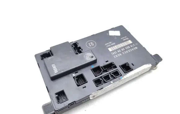 Mercedes-Benz CLS C219 Door control unit/module 2198200626