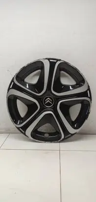Citroen C3 R16 wheel hub/cap/trim 9813687477
