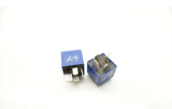 Renault Scenic III - Grand scenic III Other relay 8200587121