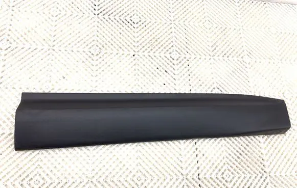 Hyundai Santa Fe Front door trim (molding) 87722-2W000