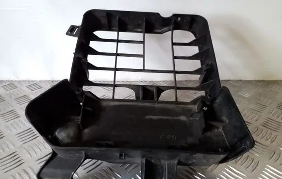Mercedes-Benz R W251 Other engine bay part A2515400724