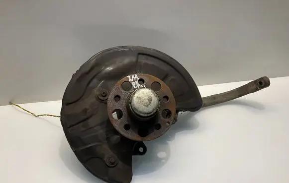 Mercedes-Benz E W211 Front wheel hub