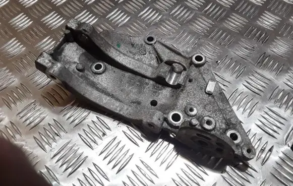 Peugeot 407 A/C compressor mount bracket 9650034280