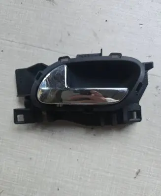 Peugeot 3008 I Front door interior handle 1905002