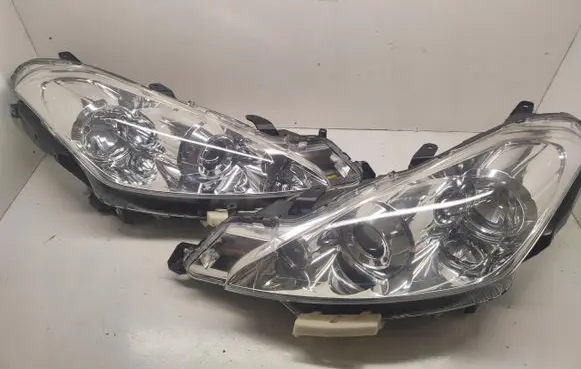 Peugeot 4007 Headlight/headlamp