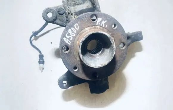 Renault Megane II Front wheel hub