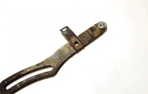 Toyota Yaris Engine mounting bracket