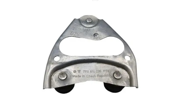 Volkswagen Touareg II ABS pump bracket 7P0614235