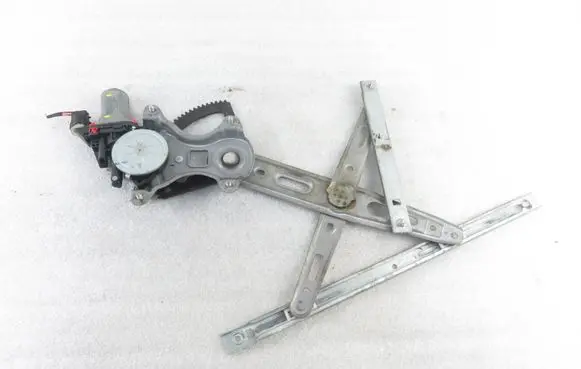 Hyundai i20 (PB PBT) Front door window regulator with motor 2621004670 988201J100