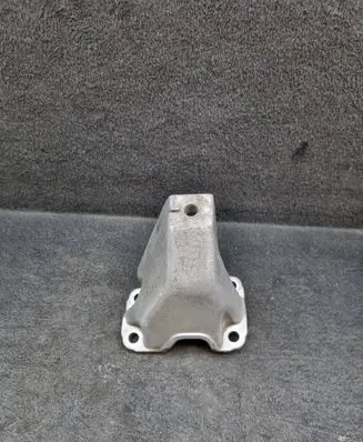 Audi A4 S4 B5 8D Gearbox mounting bracket 8D0399113AB