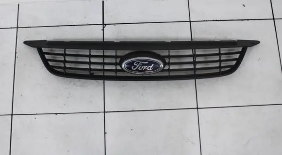 Ford Focus Front grill 8M51-8200-BD