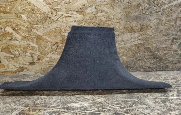 (B) pillar trim (bottom)