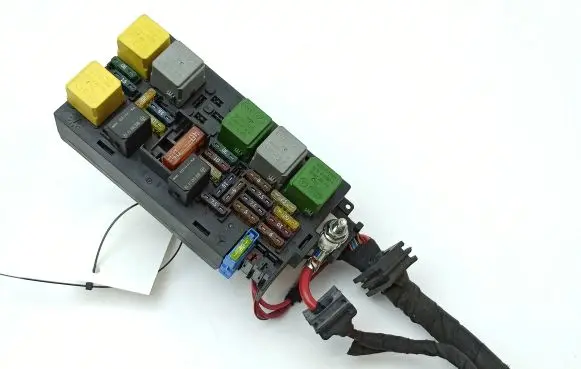 Mercedes-Benz R W251 Fuse module A1645403572