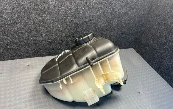 Mercedes-Benz CLK A209 C209 Coolant expansion tank/reservoir 2035000049 A2035000049