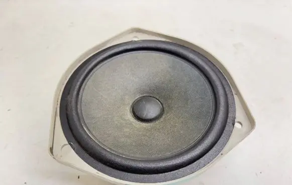 Honda FR-V Rear door speaker EAS16P648B