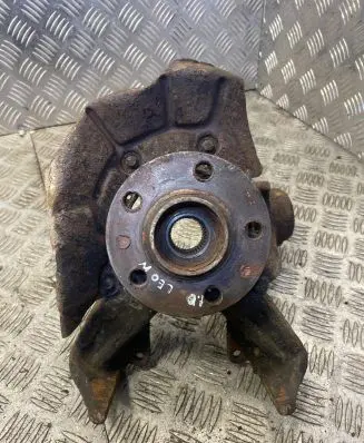 Seat Leon (1M) Front wheel hub