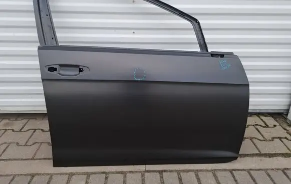 Volkswagen Golf VII Front door