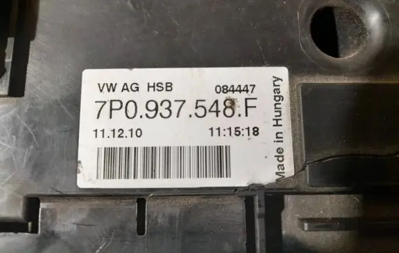 Volkswagen Touareg II Fuse module 7P0937548F