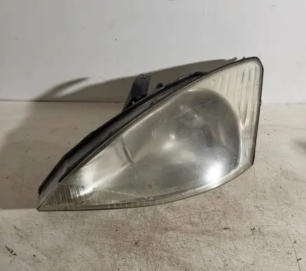 Ford Focus Headlight/headlamp 205676B