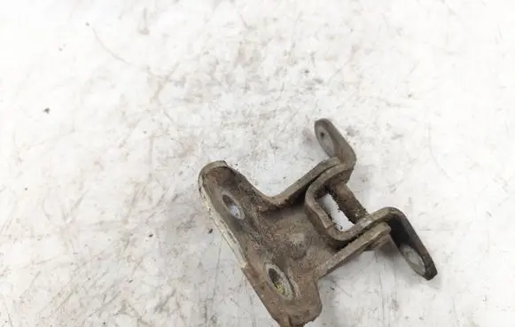 Ford Maverick Front door upper hinge