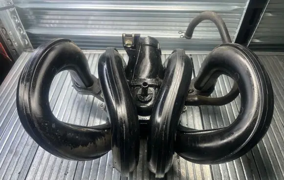 Toyota Yaris Intake manifold 