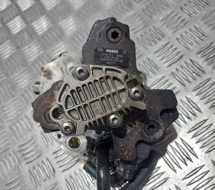 Volvo V70 Fuel injection high pressure pump 8642777 006553 0445010043