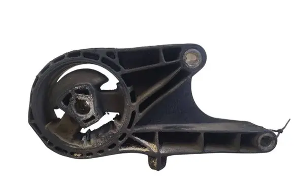 Engine mount bracket