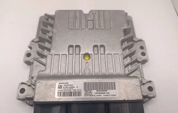 Peugeot 3008 I Engine control unit/module S180123008A 9666681180