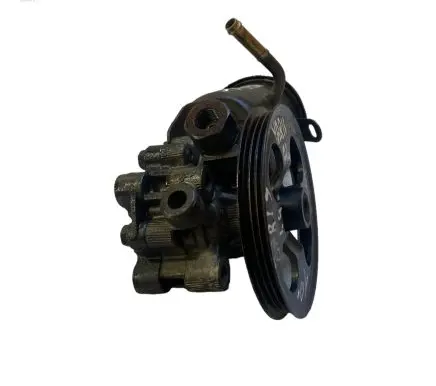 Toyota Yaris Power steering pump MA029817D
