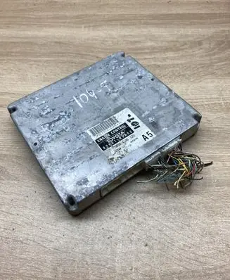 Toyota Avensis T250 Engine control unit/module ECU 8966105A52