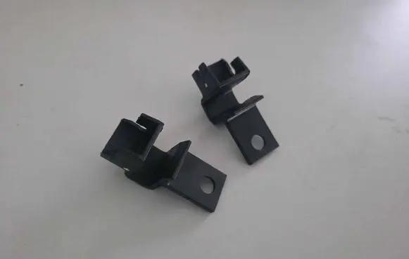 Chrysler Town u0026 Country V Radiator mount bracket 04678000AA