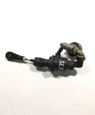 Hyundai ix35 Clutch master cylinder 2HJ30036
