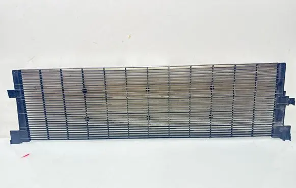 BMW 3 G20 G21 Radiator trim 8482592