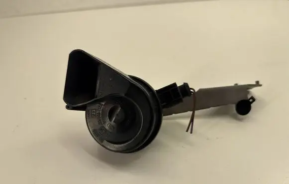 Volkswagen Touareg II Horn signal 7P6951223 7P6951182 7P6951223A