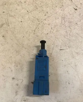 Volkswagen Transporter - Caravelle T4 Brake pedal sensor switch 927189