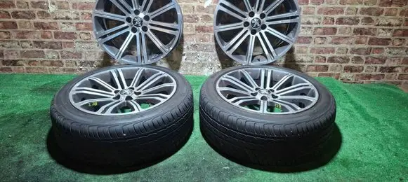 Peugeot RCZ R18 alloy rim 9673495377