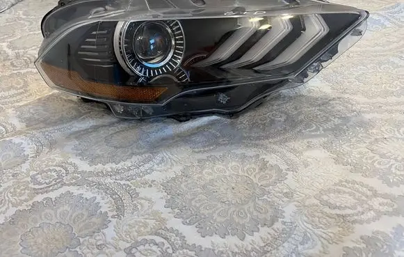 Ford Mustang VI Headlight/headlamp JR3B13005A JR3B13005B JR3B13005C