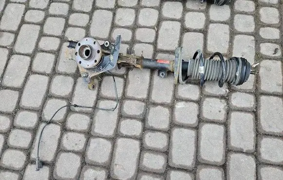 Opel Corsa E Front shock absorber/damper