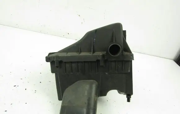 Opel Insignia A Air filter box 