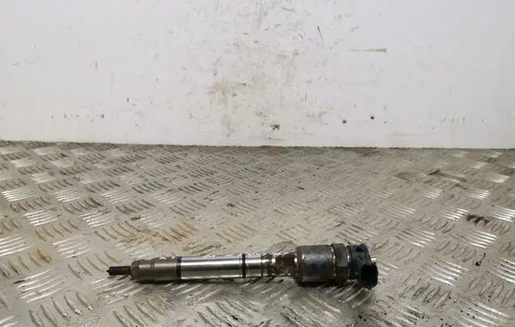 KIA Sportage Fuel injector 338002A610 6541009652121