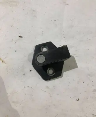 BMW 7 E38 Front door lock loop/hook striker 8150084