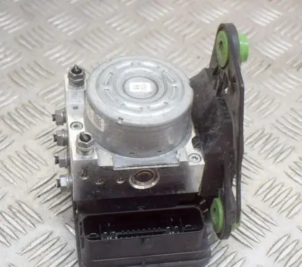 Volkswagen Golf VIII ABS Pump 28516457353 5WA614517BC