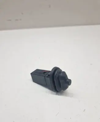 BMW 3 E90 E91 Fuel tank opening switch 82289392