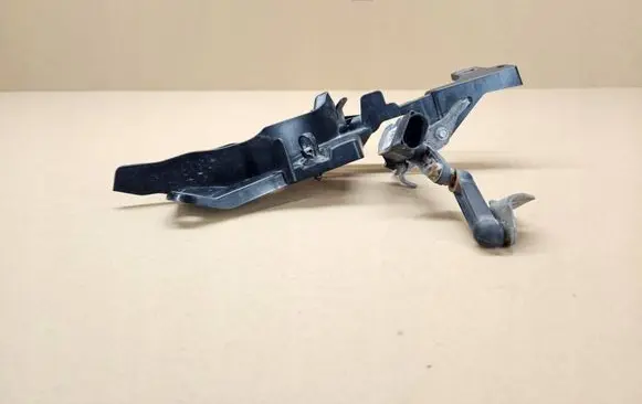 Volvo V90 Cross Country Rear air suspension level height sensor 31360330 31681287 32246987