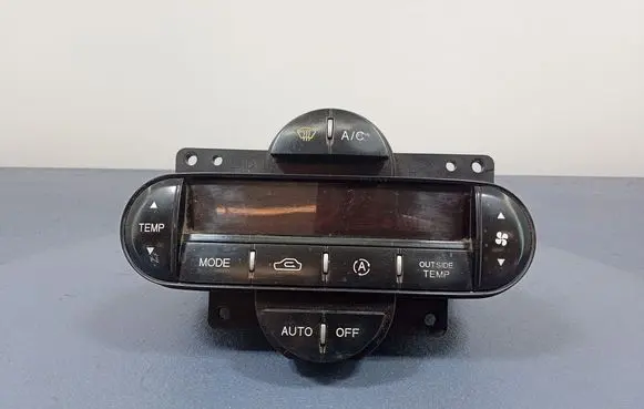 KIA Carens I Climate control unit 0K2FB61190
