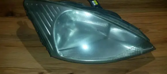 Ford Focus Headlight/headlamp